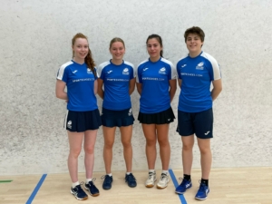 Robyn McAlpine with the womens team for the World Junior Championships.